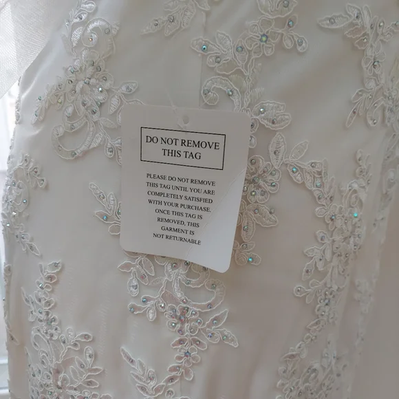 Glow size 20 trumpet mermaid wedding dress. Lace, mesh, appliqué. - Picture 8 of 16